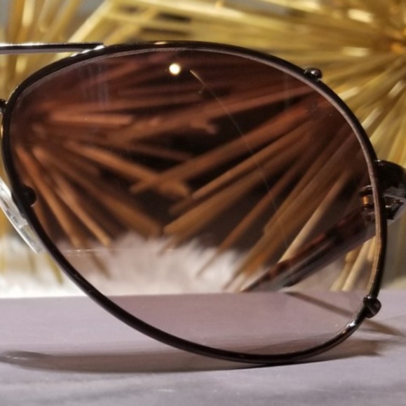 ?Host Pick? Vera Wang EUC Aviator Sunglasses main image 4